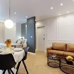Illyria Luxury Σπλιτ
