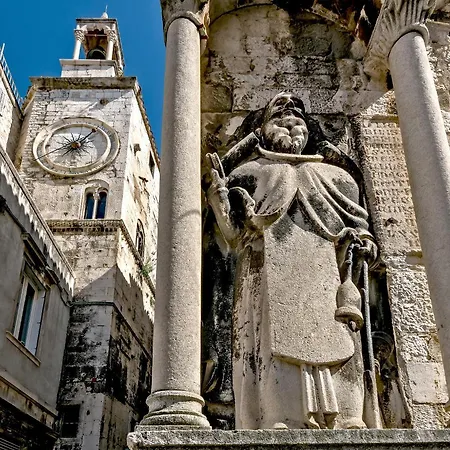 Illyria Luxury Apartament *